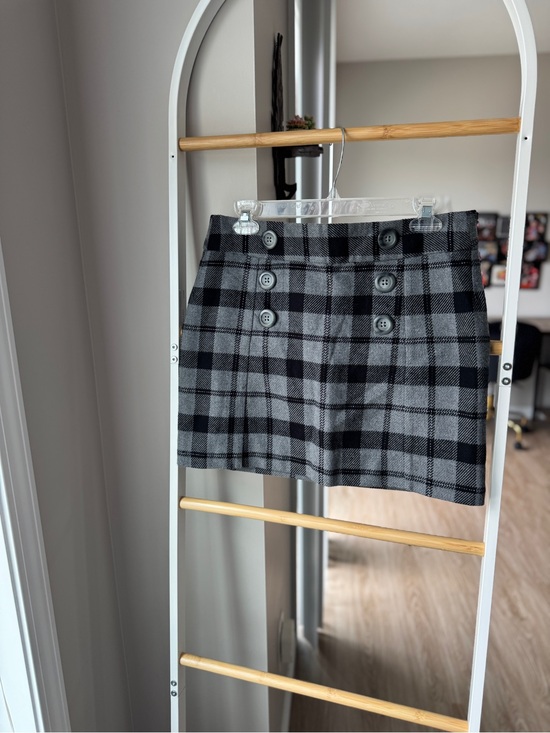 GAP Dresses & Skirts - GAP Black and Gray Plaid Button-Front Mini Skirt Y2K Dark Academia Size 6